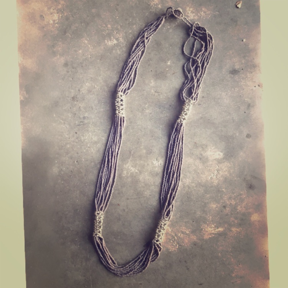 Gorgeous gray beaded necklace - Picture 1 of 1
